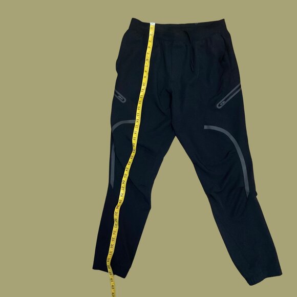 Under Armour Black Zip Pocket Joggers Men’s Size Large – Athletic Sweatpants - Picture 4 of 8